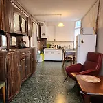 شقة Coccodrilla Varallese فارالو