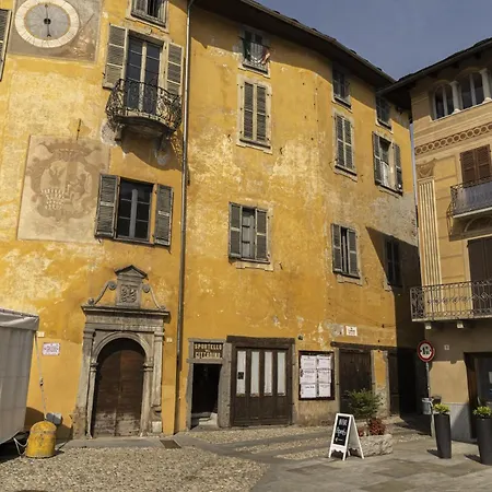Coccodrilla Varallese Apartment